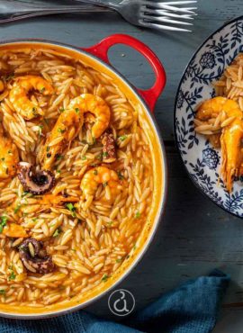 photo with seafood yiouvetsi