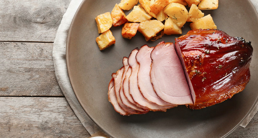 Gammon with Honey-Mustard Glaze and potatoes